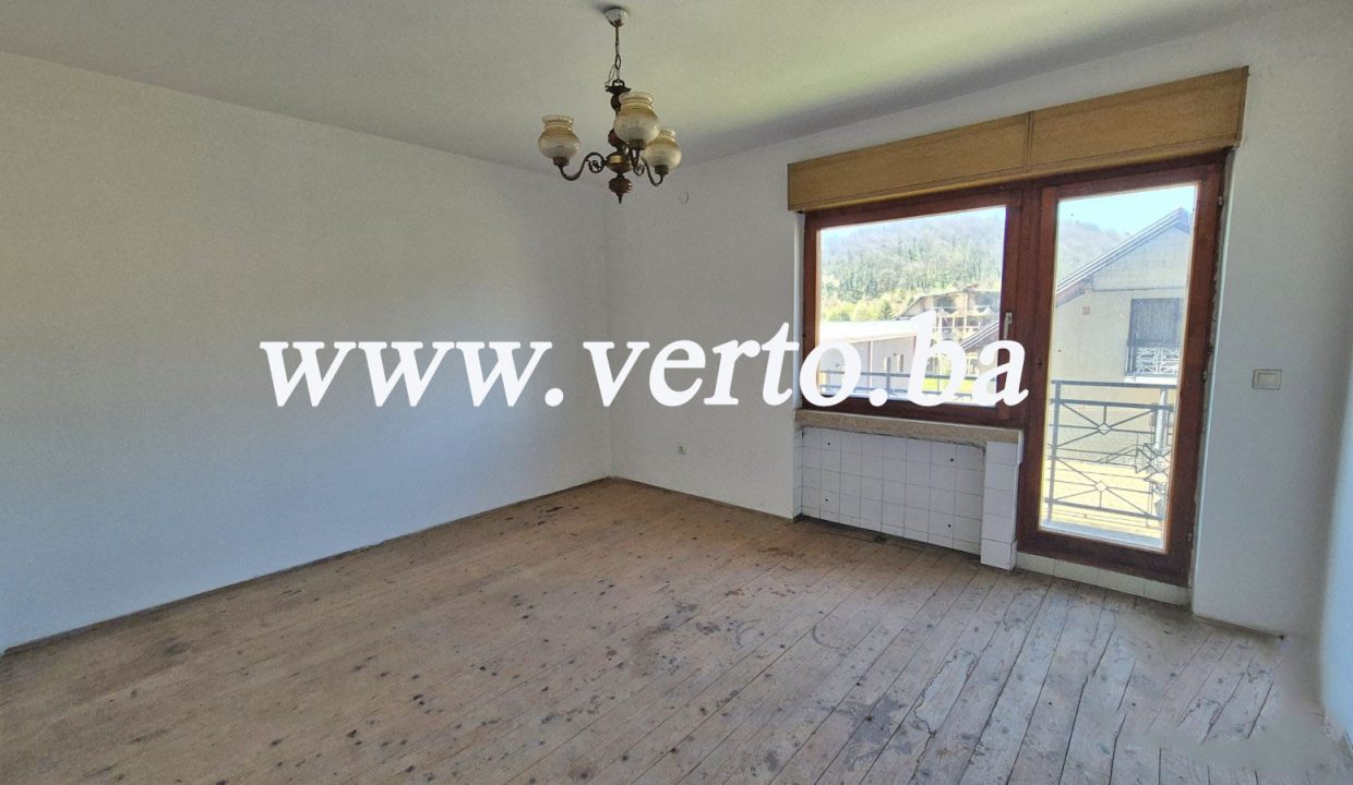 IMG-aa4b4aa0dd09edf75103d4eae2170b1f-V