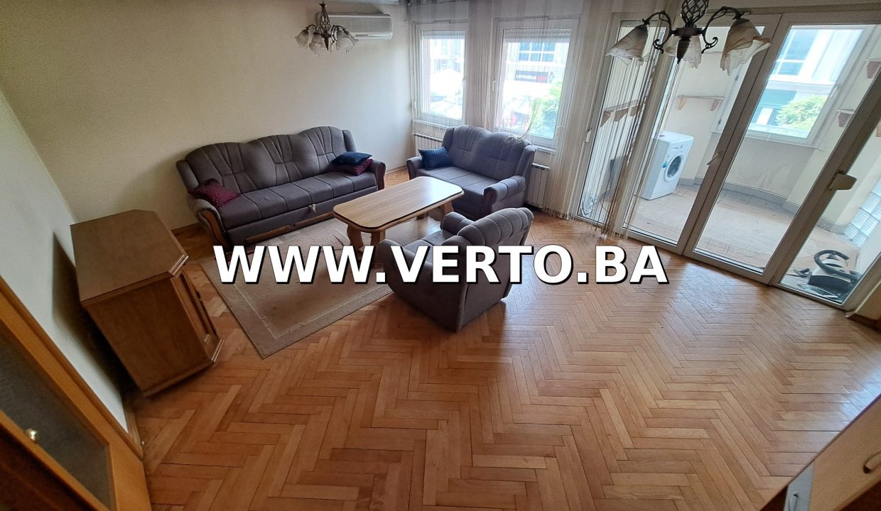 Petosoban stan 130 m2 Turalibegova centar Tuzla