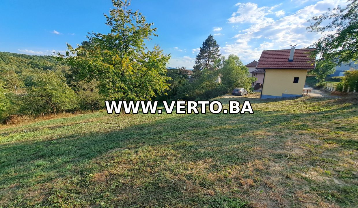 Velika parcela uz vikendicu Rapače Tuzla